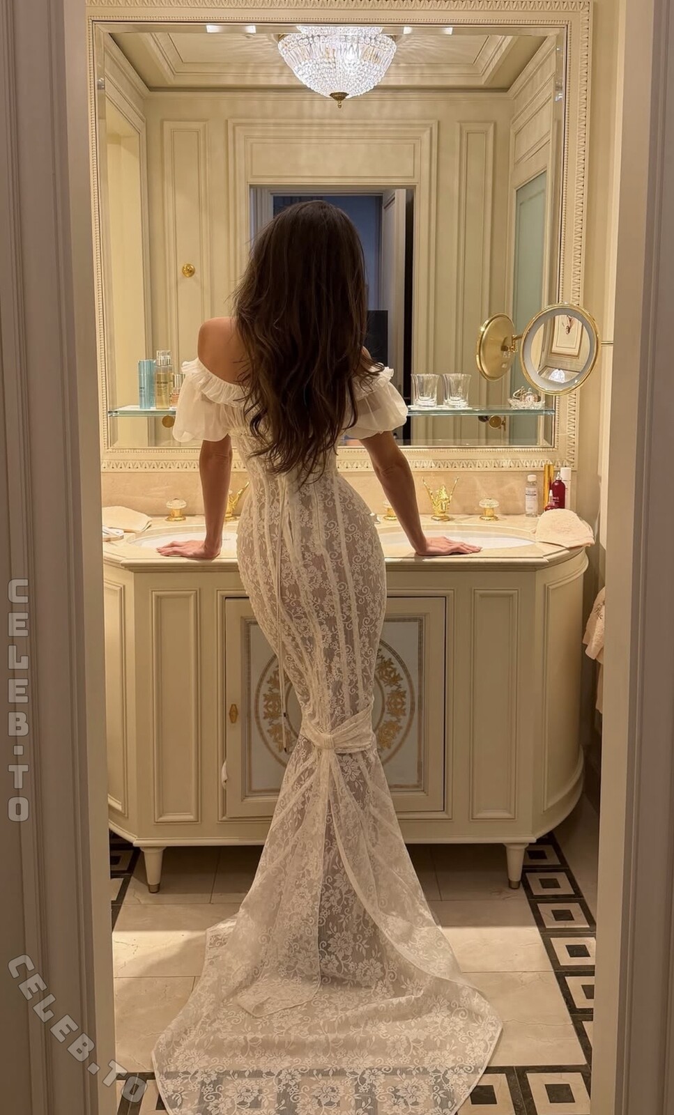 Carina Zavline nude photo 3