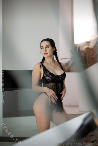 Carla Leclercq nude photo 6