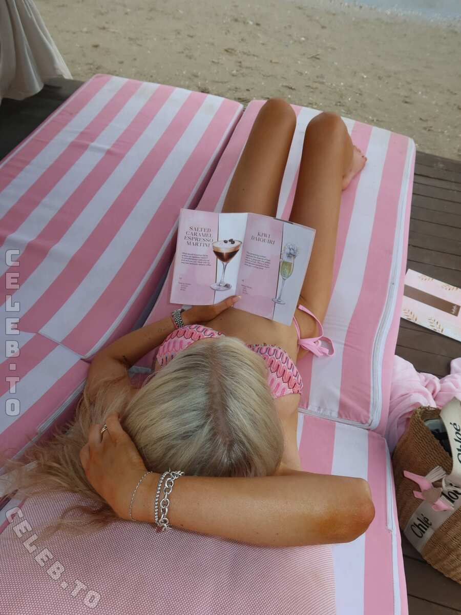 Carla Wiedbrauk nude photo 1