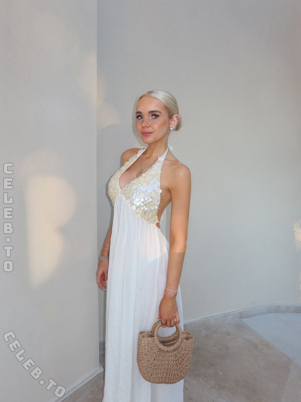 Carla Wiedbrauk nude photo 5