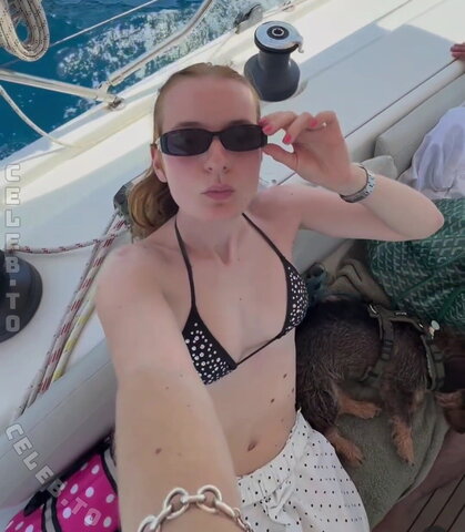 Carla Zombek photo 4