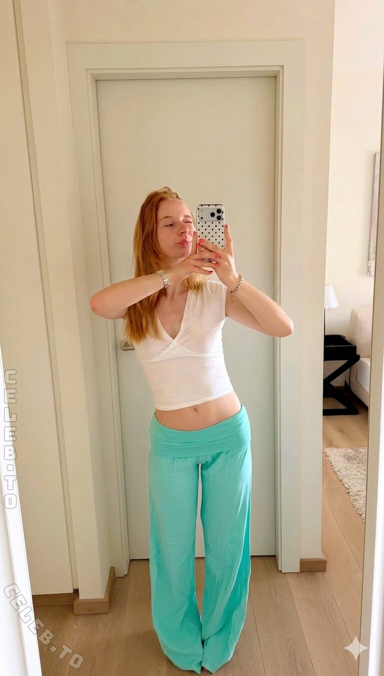 Carla Zombek nude photo 2
