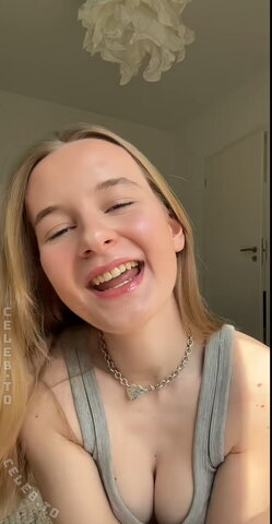Carla Zombek – Older screenshots from a video from Instagram