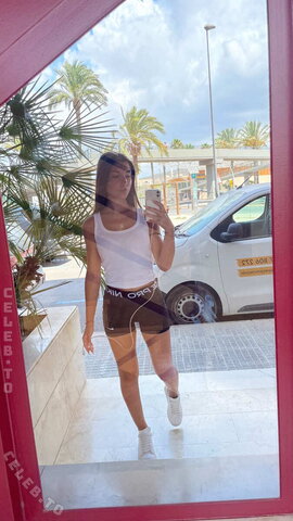 Carlota Valiente nude photo 19