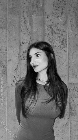 Carlota Valiente nude photo 64