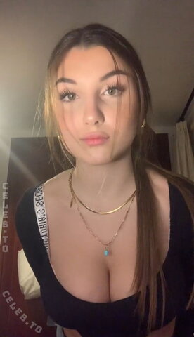 Carlota Valiente nude photo 99