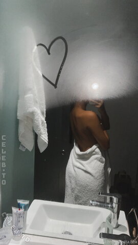 carlotta.bnk nude photo 6