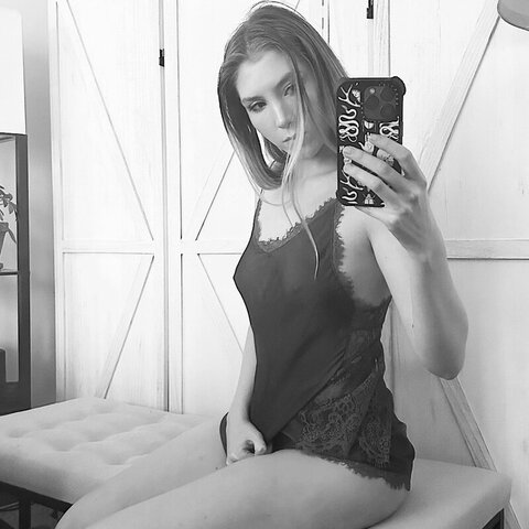 Carly_Estelle nude photo 13