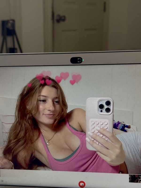 Carmela nude photo 2