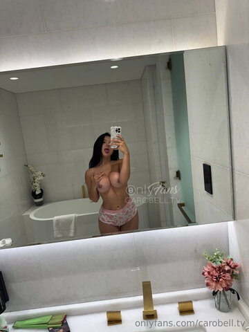 Caro bell nude photo 1