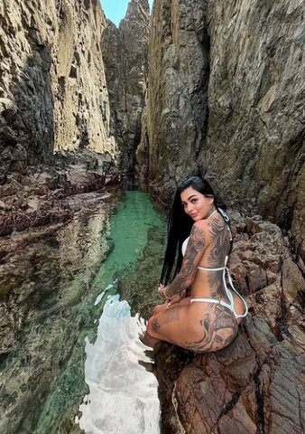 Carol Mourah nude photo 18