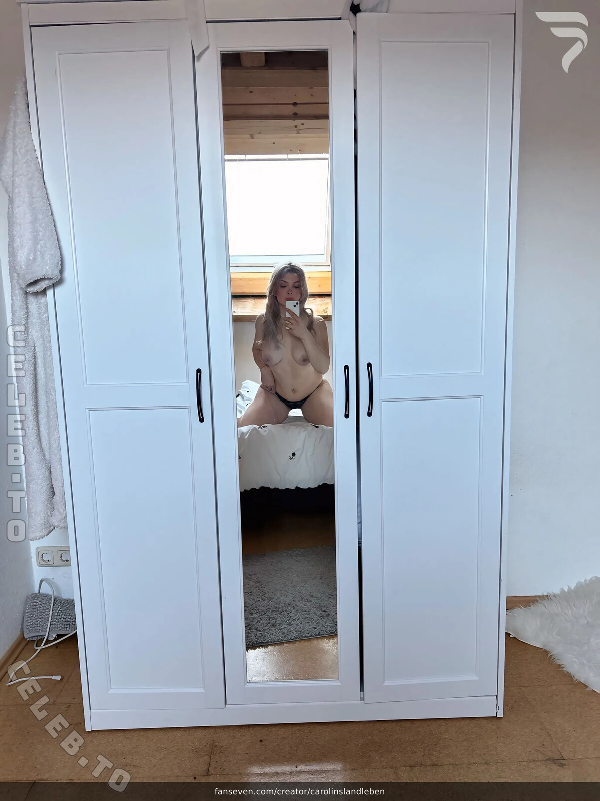 Carolin Groß nude photo 2