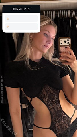 Carolin Niemczyk nude