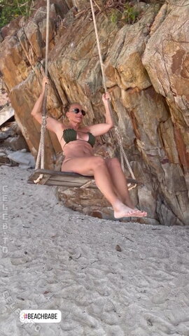 Caroline Beil – Swung again on vacation