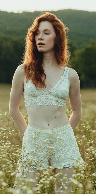 Caroline Cavitt Wade nude photo 2