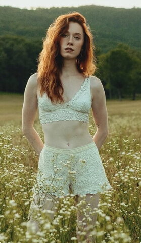 Caroline Cavitt Wade nude photo 7