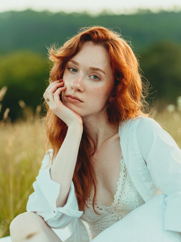 Caroline Cavitt Wade nude photo 2