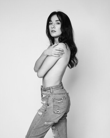 Caroline Cavitt Wade nude photo 3