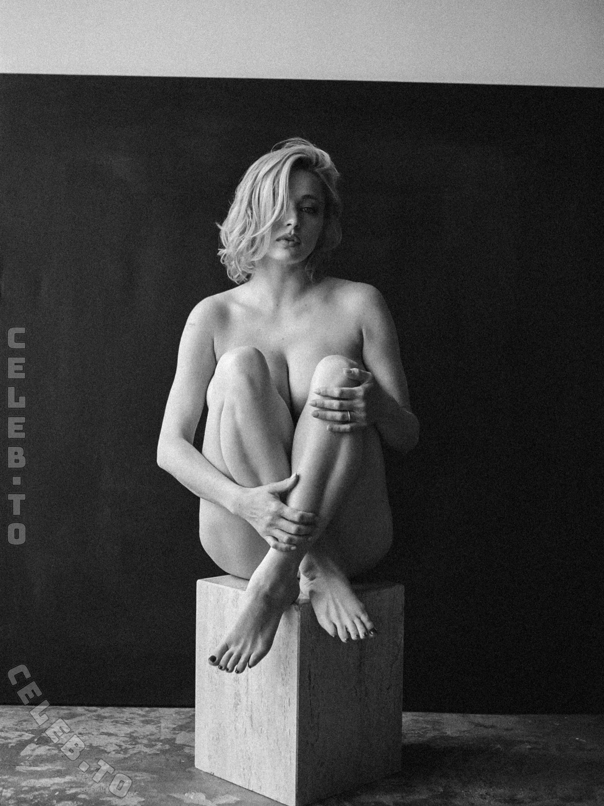 Caroline Vreeland nude photo 2