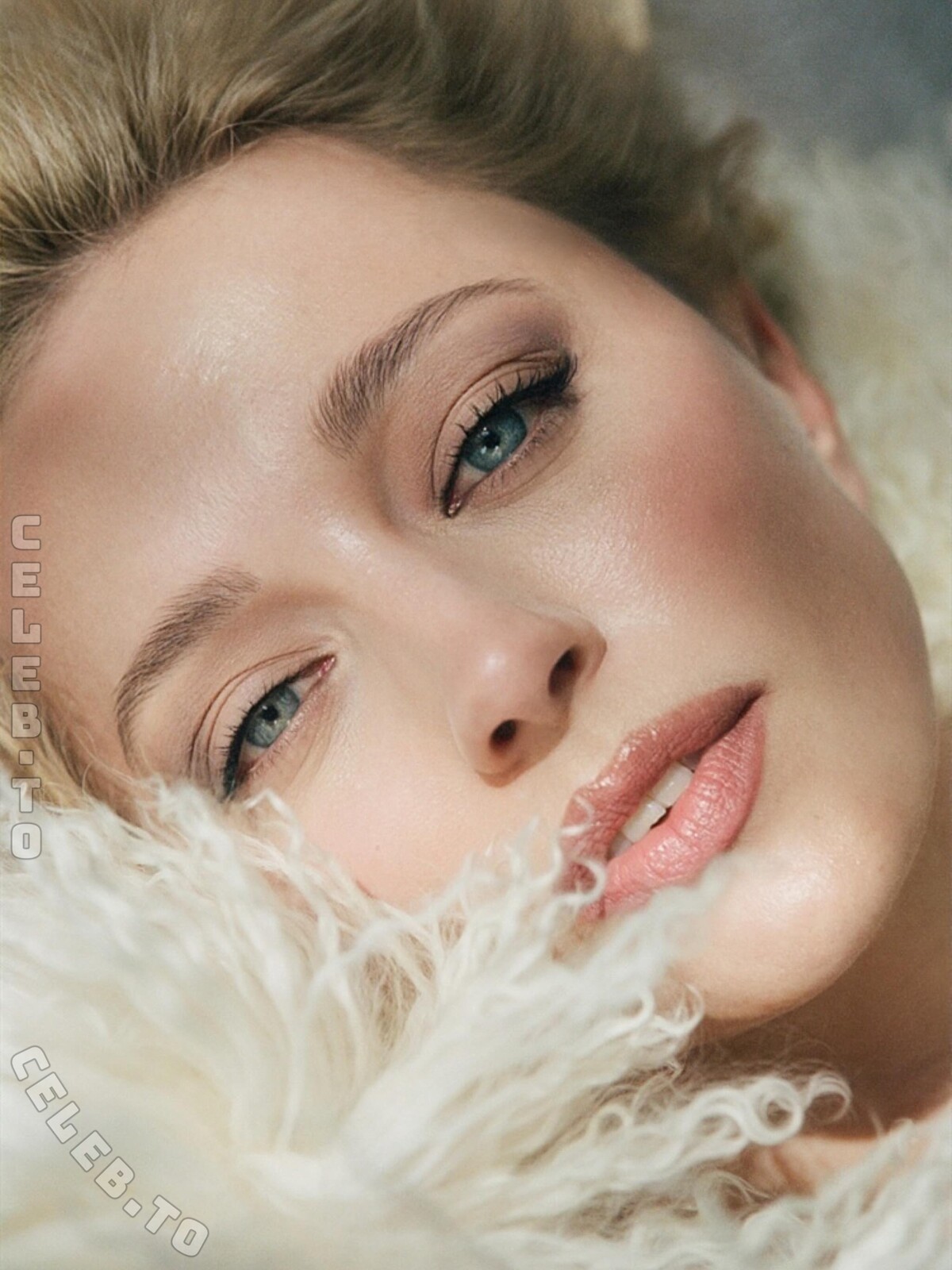Caroline Vreeland nude photo 8