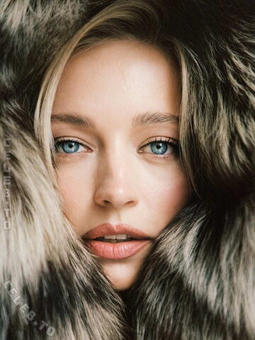 Caroline Vreeland nude photo 32