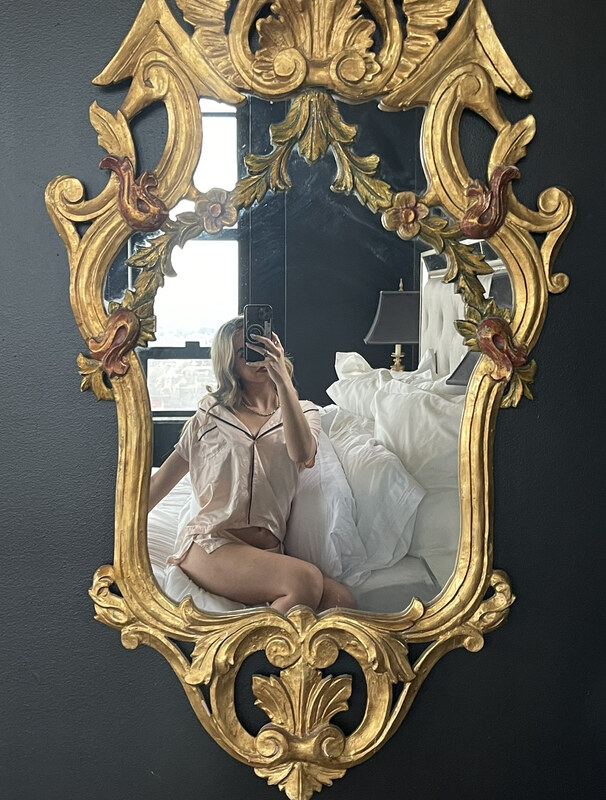 carolinefbyron nude photo 16