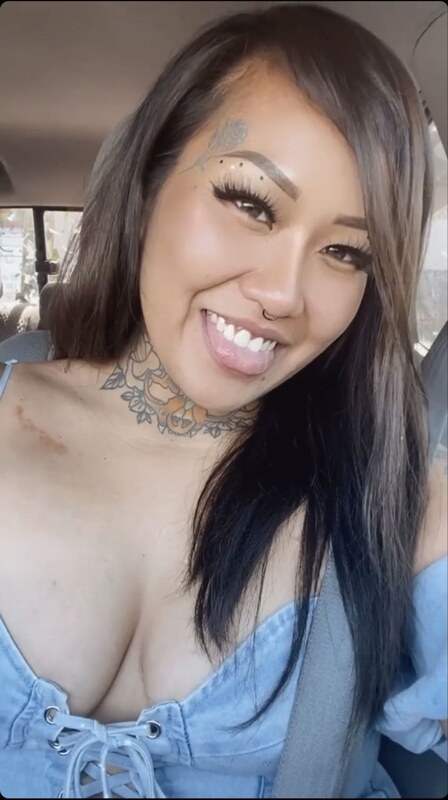 Carolinehellcat nude photo 1