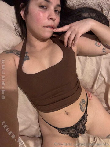 carolinekinky nude photo 19