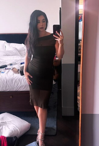 CarolineKwan nude photo 3