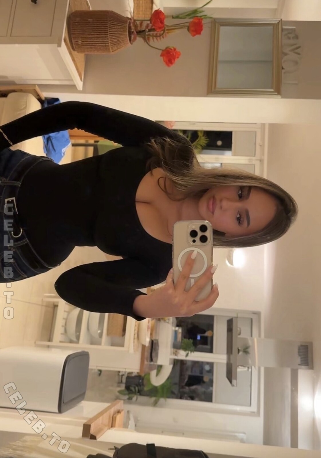 caro.lnw nude photo 2