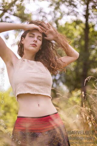 caro_petitemodel nude photo 49