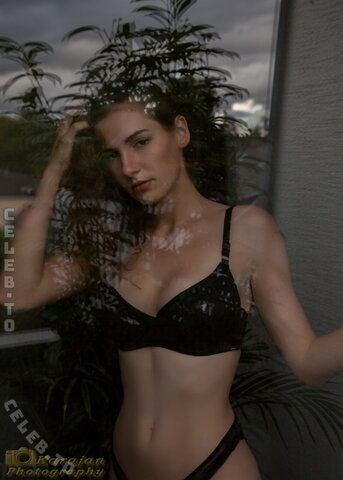 caro_petitemodel photo 3