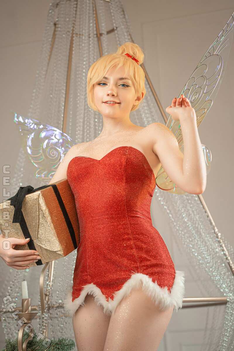 Carry Key nude photo 9