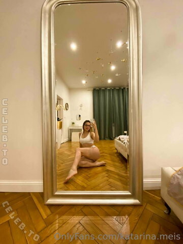 cassandra.delia aka katarina.meis nude photo 44