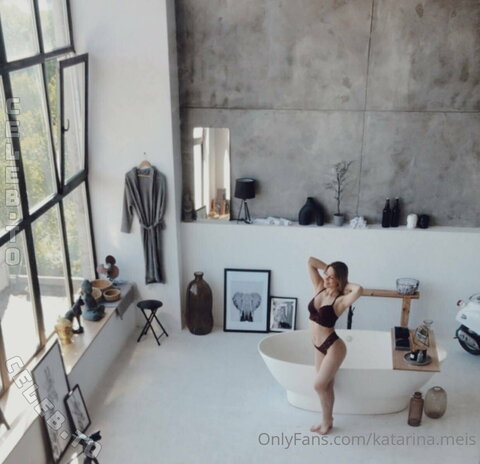 cassandra.delia aka katarina.meis nude photo 73