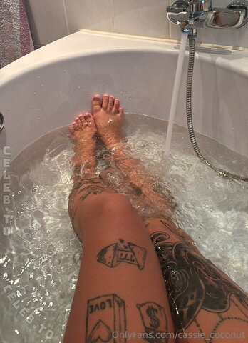 Cassie – Are you coming swimming? ;-)