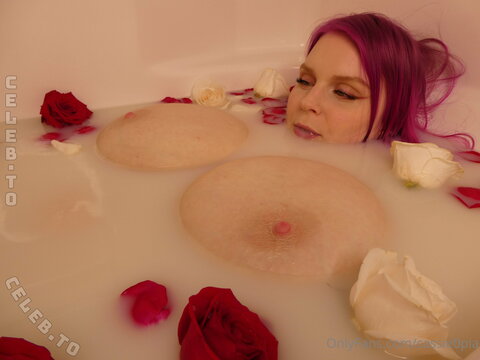 Cassie0pia nude photo 251