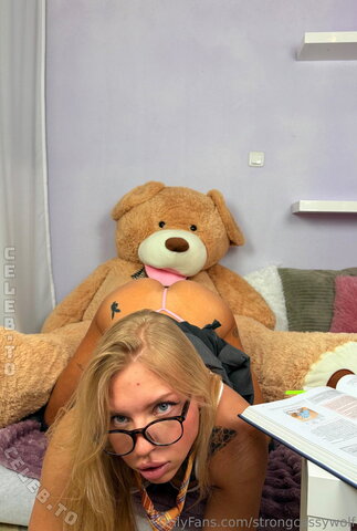 Cassy Wolf photo 2