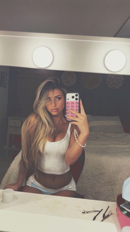 Cat Pisciotta nude photo 2