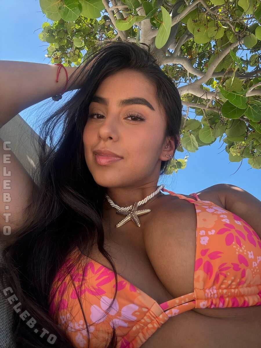 Catalina Escobar nude photo 8