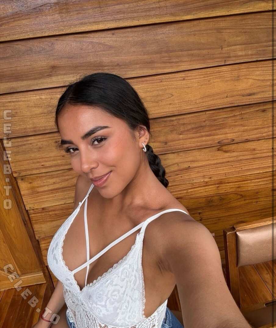 Catalina Escobar nude photo 7