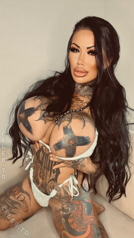Catherine Teufelsweib nude photo 1
