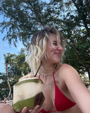 Cathi nude photo 14