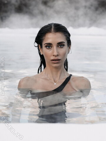Cathy Hummels nude photo 19