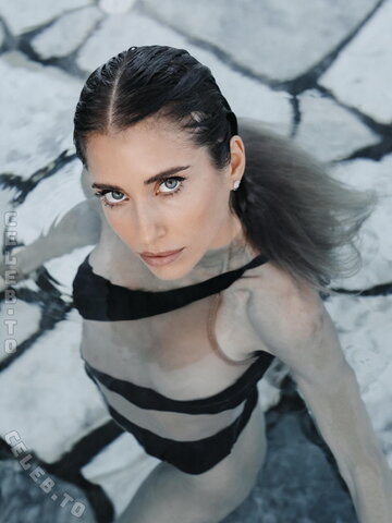 Cathy Hummels nude photo 8