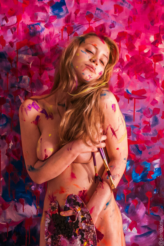 Caylee Cowan nude photo 3