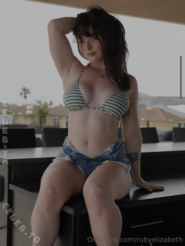 Cdzfit nude photo 5
