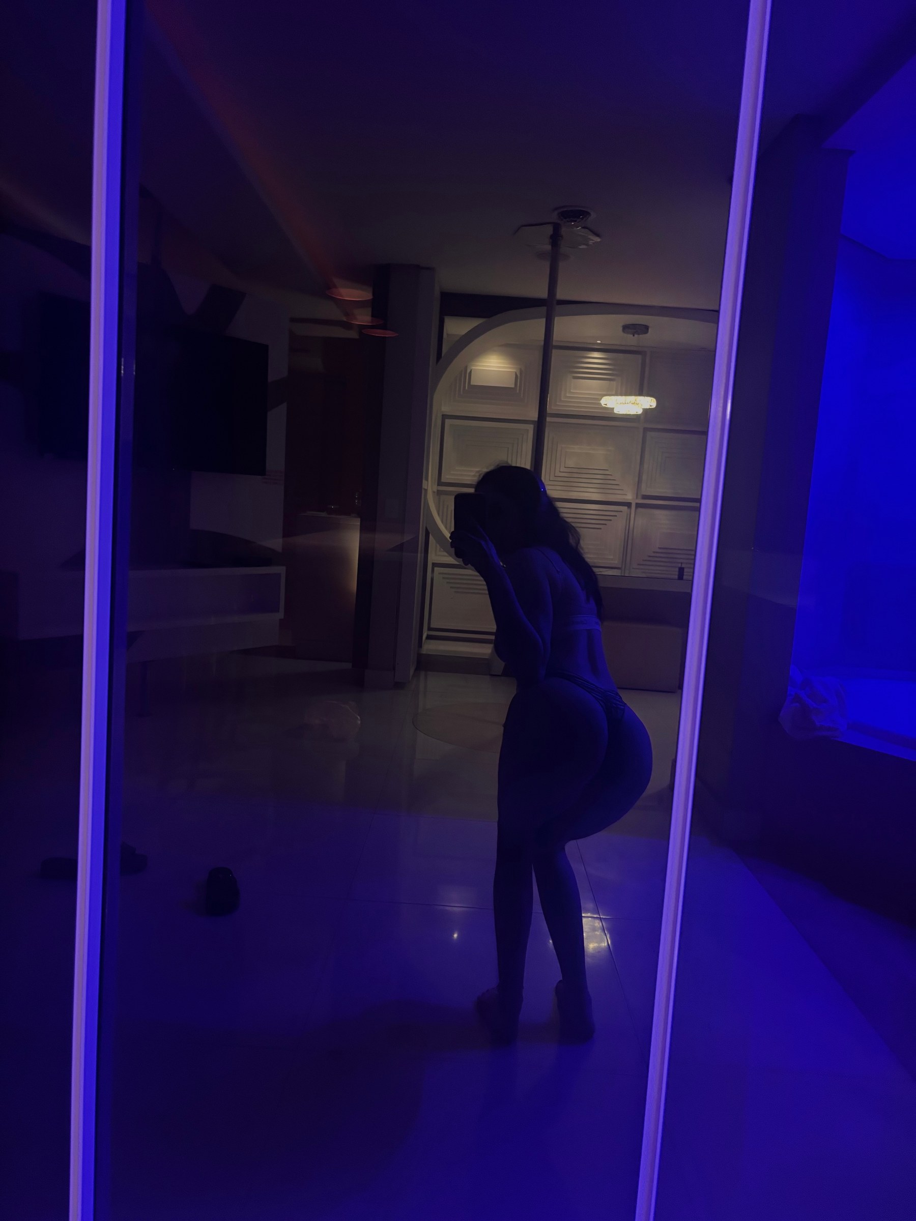 Cece nude photo 11
