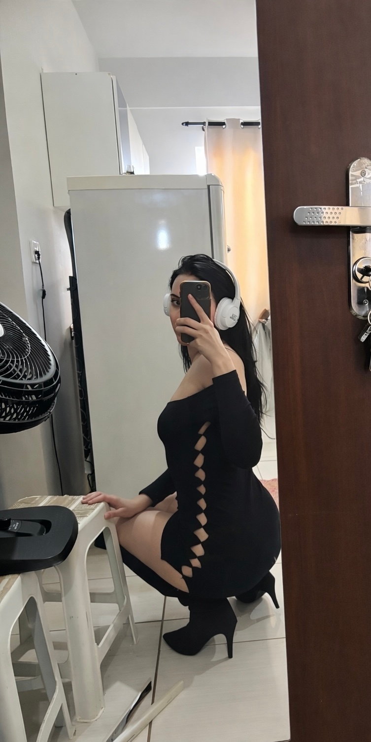 Cece nude photo 9