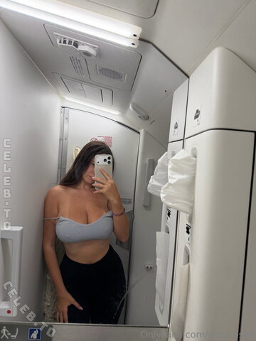 Cecilia Rose nude photo 2